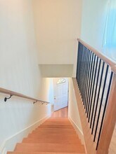 2202 S Bronson Ave in Los Angeles, CA - Building Photo - Building Photo
