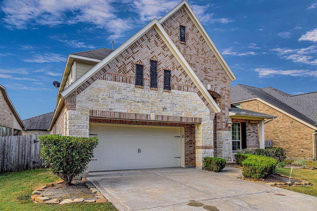 6718 Miller Shadow Ln in Sugar Land, TX - Foto de edificio