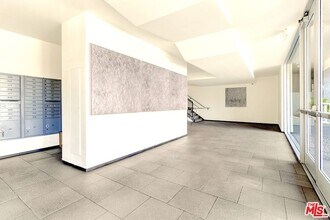 9005 Cynthia St in West Hollywood, CA - Building Photo - Building Photo