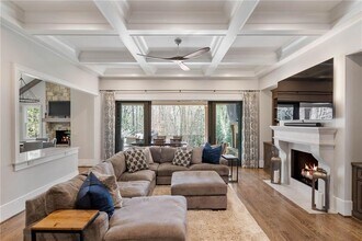 5265 Peachtree Dunwoody Rd NE in Atlanta, GA - Building Photo - Building Photo