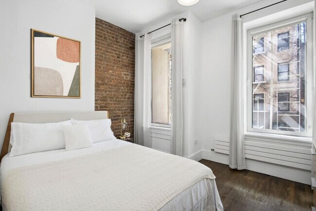 125 E 83rd St in New York, NY - Building Photo - Building Photo
