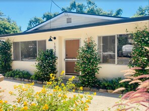 107 E Eucalyptus St in Ojai, CA - Building Photo - Building Photo