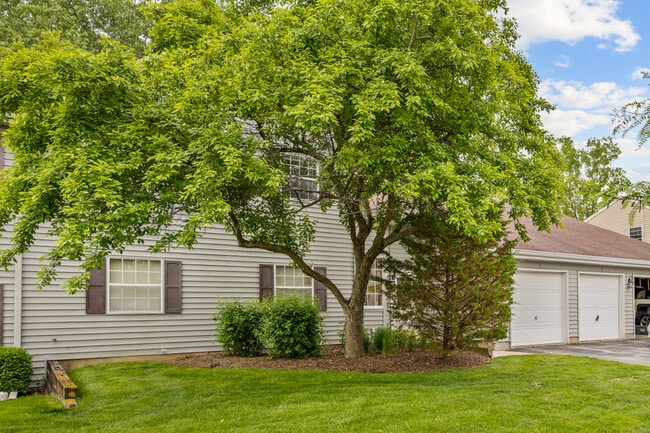 property at 27 N Victoria Ln