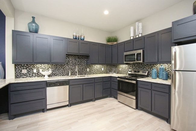 Waterford Grove Apartments in Houston, TX - Foto de edificio - Building Photo