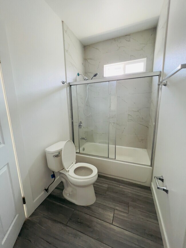 3928 S Normandie Ave in Los Angeles, CA - Building Photo - Building Photo
