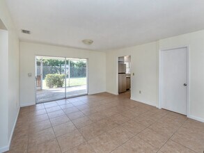 438 Clover Rd in Venice, FL - Building Photo - Building Photo