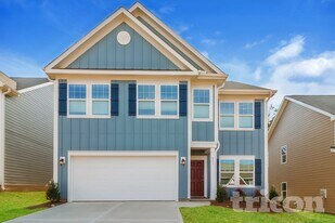 211 Queenshall Rd in Mooresville, NC - Building Photo