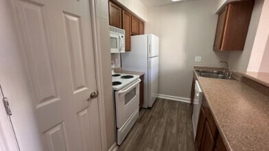 7315 Brompton St in Houston, TX - Foto de edificio - Building Photo