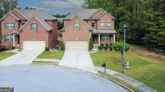 568 Garden View Ct in Lawrenceville, GA - Building Photo