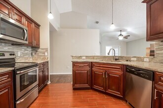 1932 Wiregrass Ct in Orlando, FL - Building Photo - Building Photo