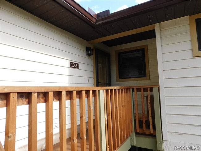 property at 95 E Hartford St