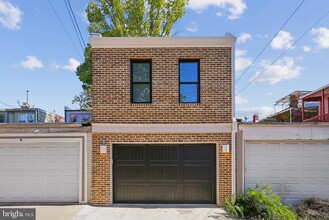 308 11th St NE in Washington, DC - Building Photo - Building Photo