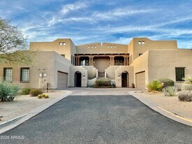 36601 Mule Train Rd in Carefree, AZ - Building Photo