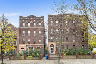 1308 Eastern Pky in Brooklyn, NY - Building Photo - Building Photo