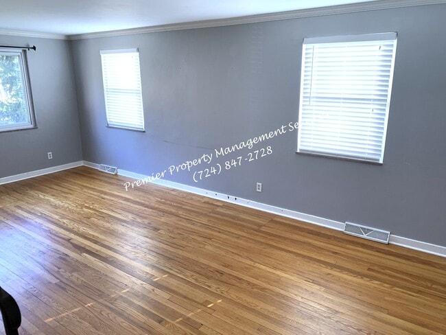 8660 Winchester Dr in Pittsburgh, PA - Building Photo - Building Photo