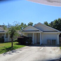 5927 Bilek Dr in Pensacola, FL - Building Photo