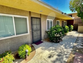 68460 Kings Rd, Unit f in Cathedral City, CA - Building Photo - Building Photo