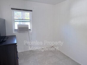 303-307 N Myers St in Oceanside, CA - Building Photo - Building Photo