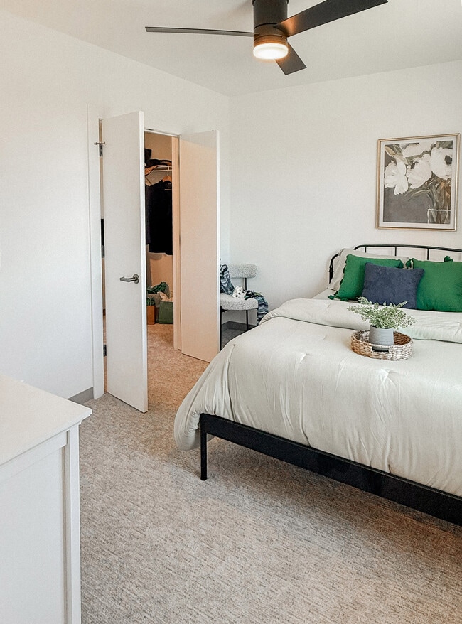 Larimore Senior Residences in Omaha, NE - Building Photo - Building Photo