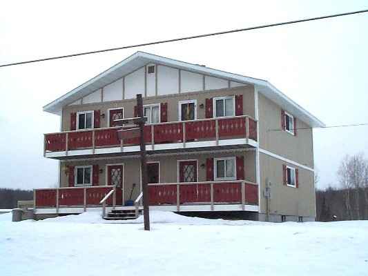 N11089 Powderhorn Rd in Bessemer, MI - Foto de edificio