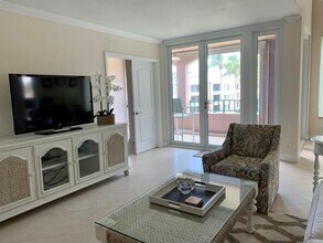 100 SE 5th St in Boca Raton, FL - Building Photo - Building Photo