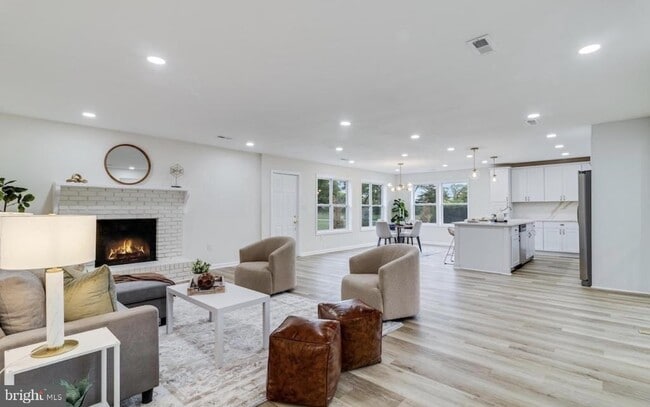 11960 Motley Pl in Waldorf, MD - Building Photo - Building Photo