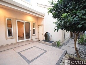 2527 N Village Dr in Santa Rosa, CA - Building Photo - Building Photo