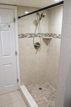 70 Lake Arbor Dr in Palm Springs, FL - Building Photo - Building Photo