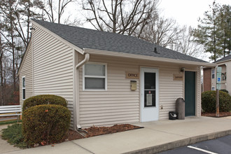 Valdese Village Apartments in Valdese, NC - Foto de edificio - Building Photo