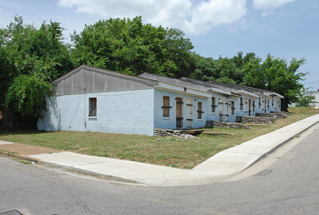 24 Lincoln St in Nashville, TN - Foto de edificio - Building Photo