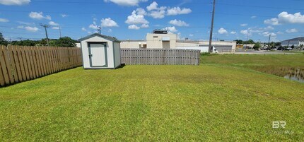 1205 Sweet Laurel St in Foley, AL - Building Photo - Building Photo