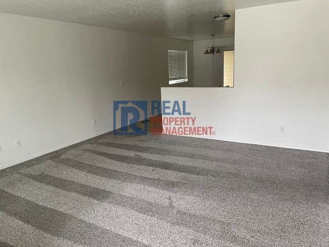 10450 W Bear Lake Dr in Boise, ID - Building Photo - Building Photo