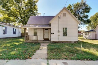 1634 W Chestnut St in Springfield, MO - Building Photo - Building Photo