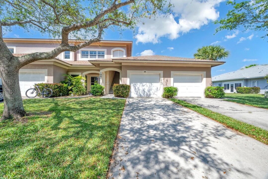 1880 Sandhill Crane Dr in Fort Pierce, FL - Building Photo