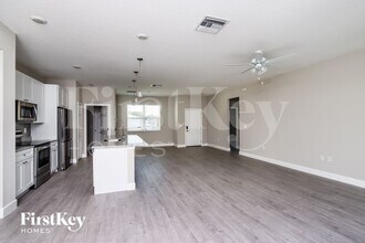 286 Joy Haven Ave NW in Palm Bay, FL - Foto de edificio - Building Photo