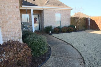 5449 Mallard Park Blvd in Walls, MS - Foto de edificio - Building Photo