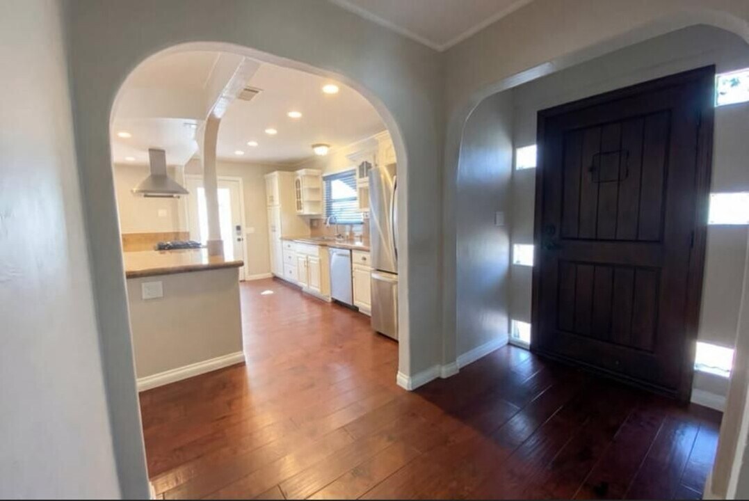 2541 Haller St in San Diego, CA - Building Photo