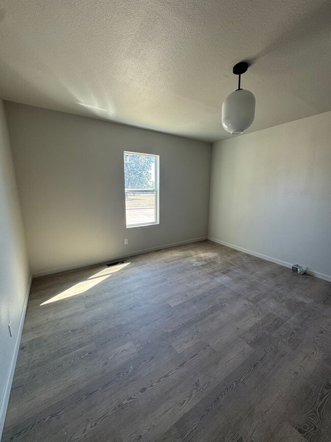 property at 409 N Washington St