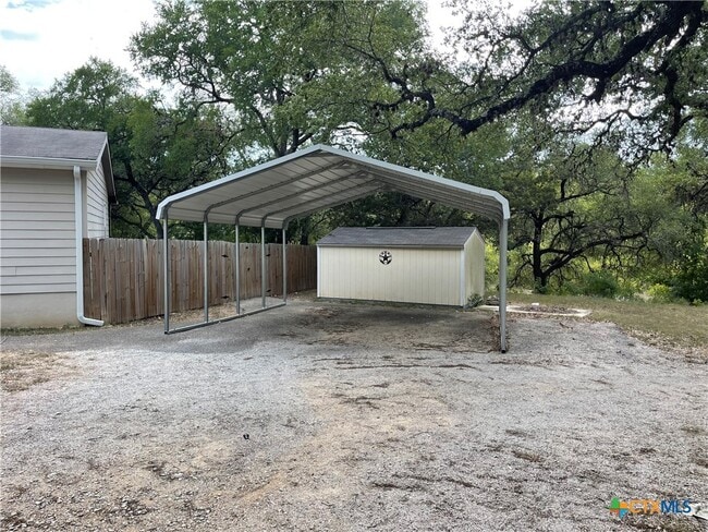 property at 542 Tom Creek Ln