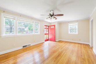 4802 W Grace St in Richmond, VA - Building Photo - Building Photo
