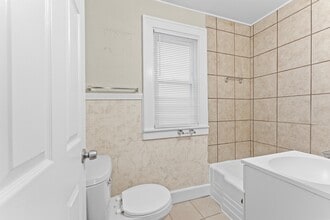 8638 Cadillac Ave in Warren, MI - Building Photo - Building Photo