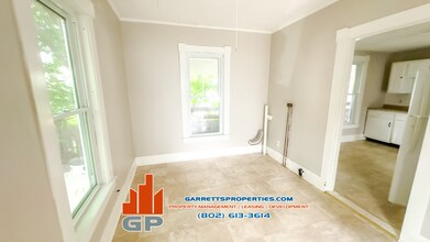 4 Shurtleff Pl, Unit 2 in Barre, VT - Building Photo - Building Photo