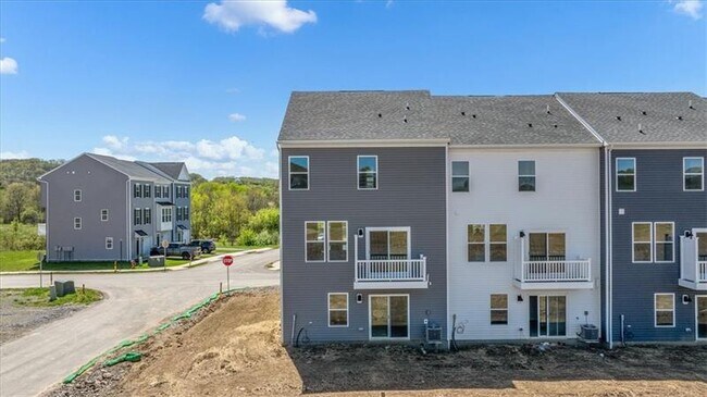 106 Affinity Dr in Harmony, PA - Building Photo - Building Photo