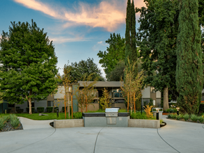 Apex on the River in Sacramento, CA - Building Photo - Building Photo