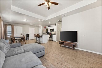 2116 24th St in Lubbock, TX - Building Photo - Building Photo