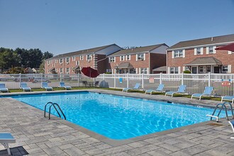 161 Salmon Brook Dr in Glastonbury, CT - Building Photo - Building Photo