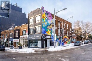 822 St Clair Ave W in Toronto, ON - Building Photo