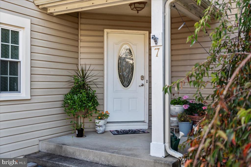 7 Rawlston Ct in Sterling, VA - Building Photo