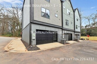 3444 Brookshire Blvd in Charlotte, NC - Building Photo - Building Photo