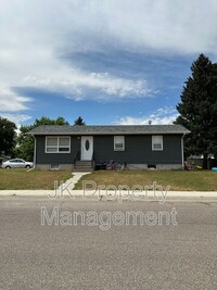 1725 15th Ave S in Great Falls, MT - Foto de edificio - Building Photo